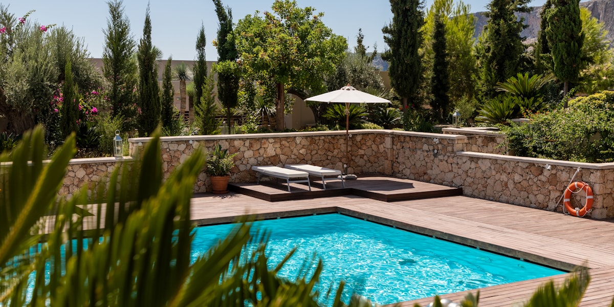 Infinity Pool - Heated pool overlooking mountain valley